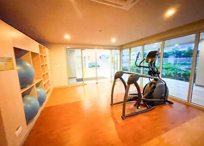 Exquisite 2br Corner With Sunset, Okada View * Manila