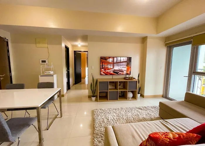 Exquisite 2br Corner With Sunset, Okada View Manila