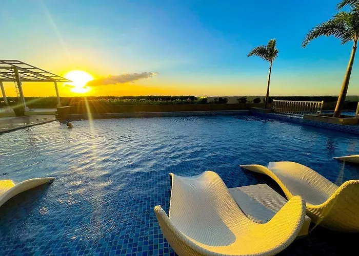 Exquisite 2br Corner With Sunset, Okada View *