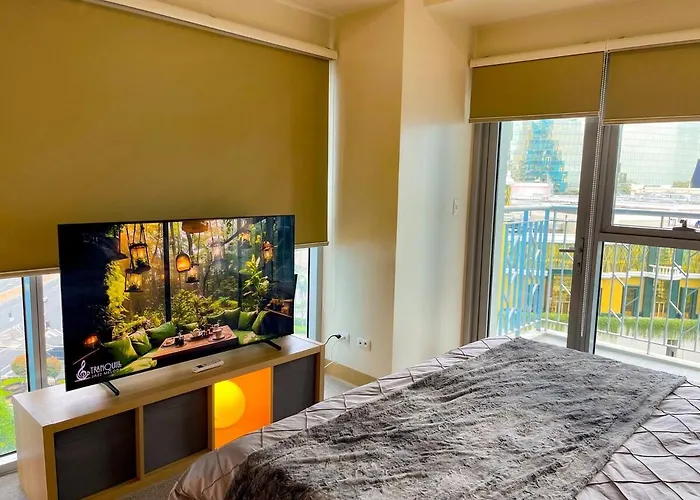 Exquisite 2br Corner With Sunset, Okada View